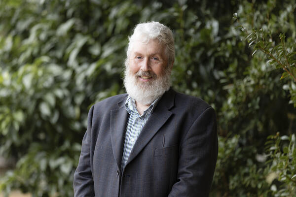 Profile picture of Peter Bennett