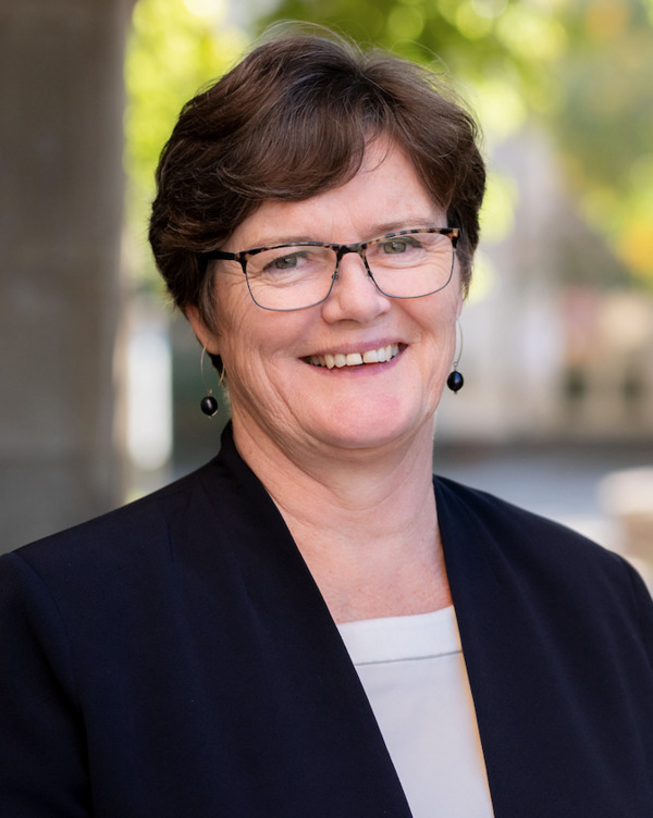 Profile picture of Lesley Head