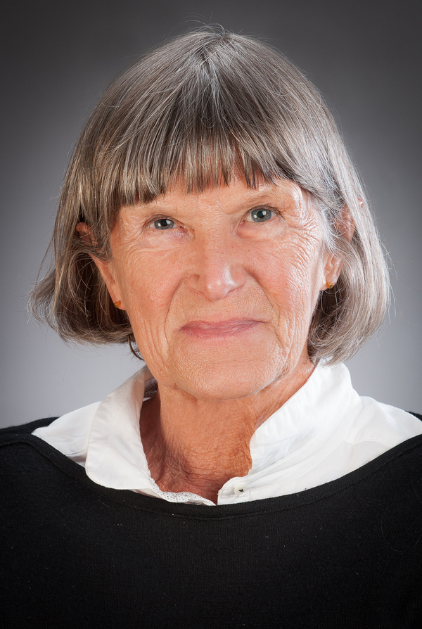 Profile picture of Elizabeth Pearce