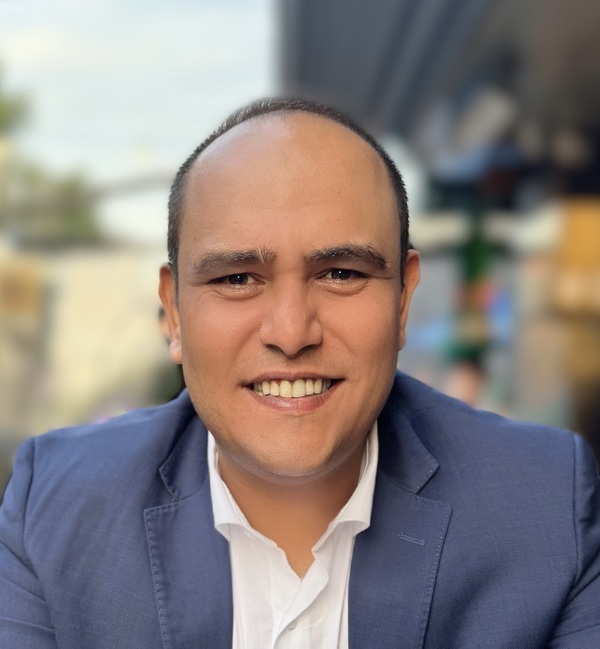 Profile picture of Reza Yosri